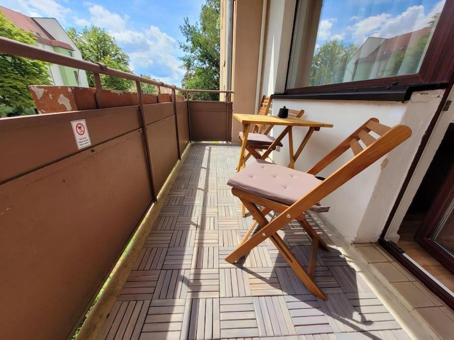 Duplex Apartment Ullstein- 4 Bedrooms, 2 Bathrooms, Living Room, 2 Parking Spaces, Boxspringbeds, Family & Business Apartment! Berlin Zewnętrze zdjęcie
