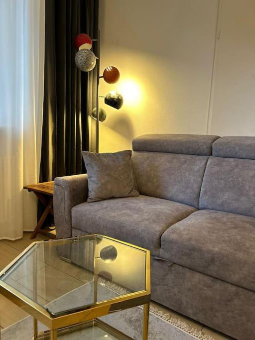 Duplex Apartment Ullstein- 4 Bedrooms, 2 Bathrooms, Living Room, 2 Parking Spaces, Boxspringbeds, Family & Business Apartment! Berlin Zewnętrze zdjęcie