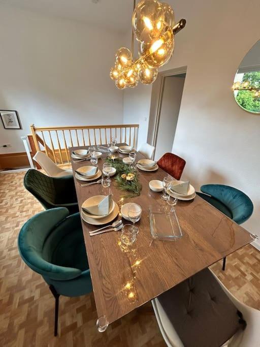 Duplex Apartment Ullstein- 4 Bedrooms, 2 Bathrooms, Living Room, 2 Parking Spaces, Boxspringbeds, Family & Business Apartment! Berlin Zewnętrze zdjęcie