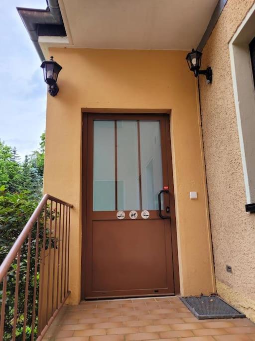 Duplex Apartment Ullstein- 4 Bedrooms, 2 Bathrooms, Living Room, 2 Parking Spaces, Boxspringbeds, Family & Business Apartment! Berlin Zewnętrze zdjęcie